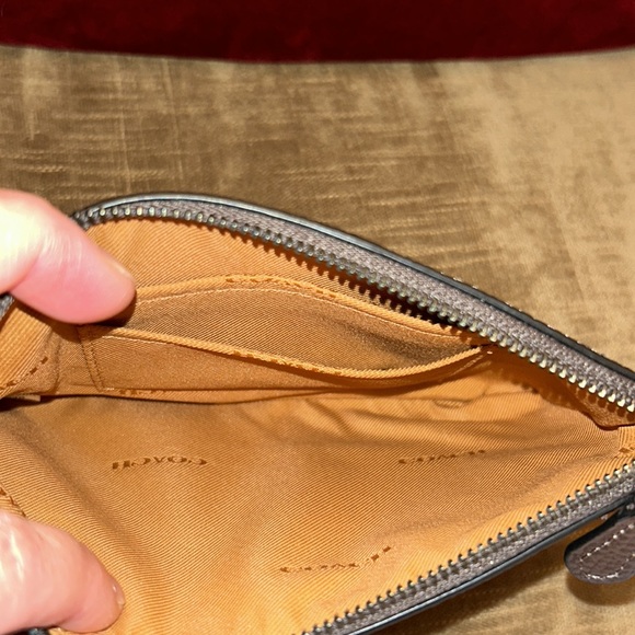 Coach wristlet - Picture 9 of 12